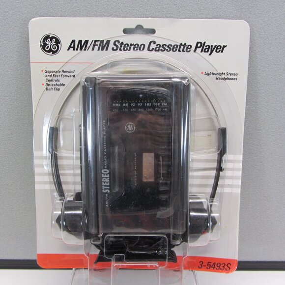 GE AM/FM Stereo Cassette Player Headphones NEW VTG NIP Old stock 3-5493S Walkman